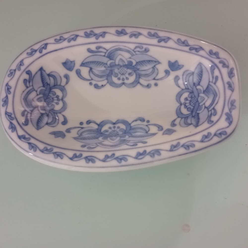 Vintage Hand Painted Bathtub Dish Soap